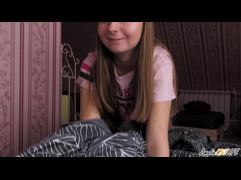 ❤️ Blondie imeb oma BFF-i sügavalt ja saab sperma suhu Anaal video at us ﹏